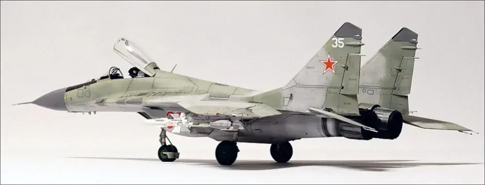 G.W.H MIG-29 9-12 Late Type “Fulcrum” 1/48