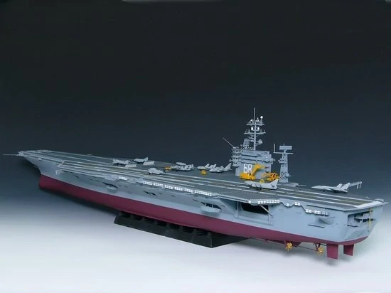 Trumpeter U.S. CVN-68 Nimitz aircraft carrier 1975 1/350