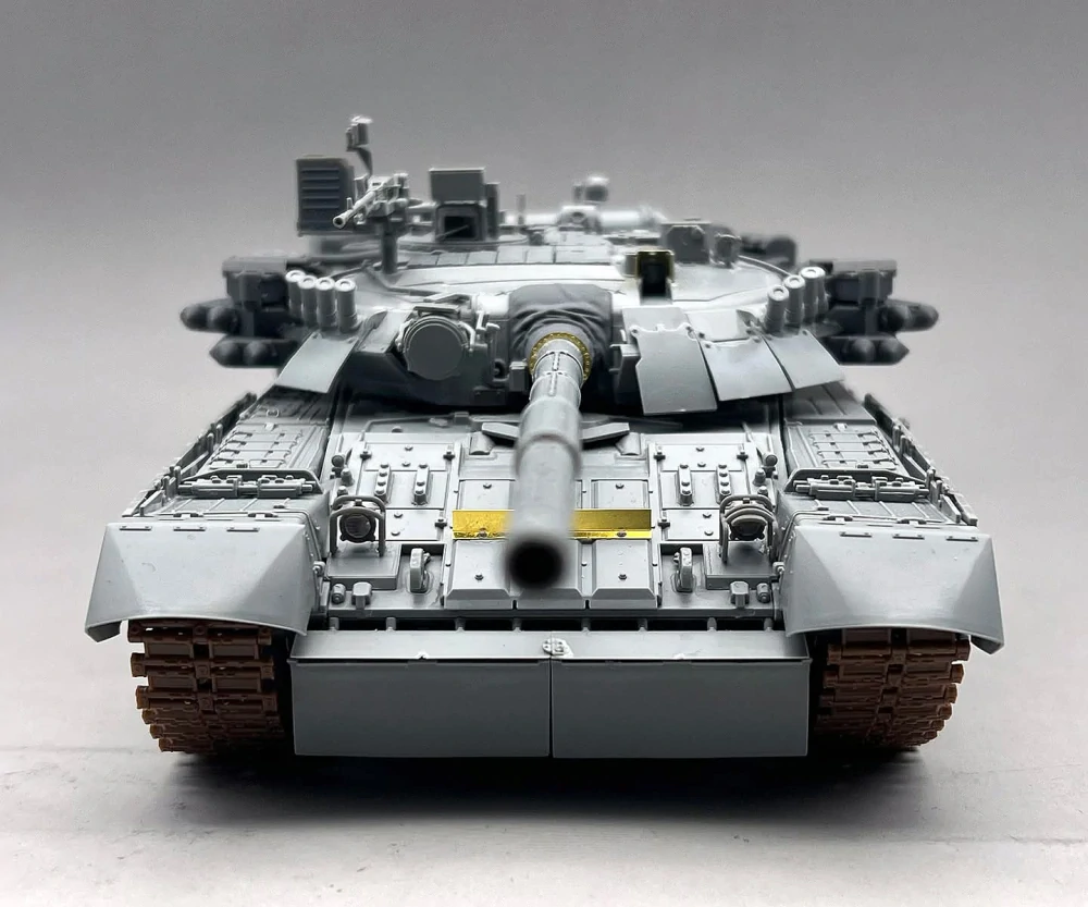 Amusing T-80U M-2 1/35