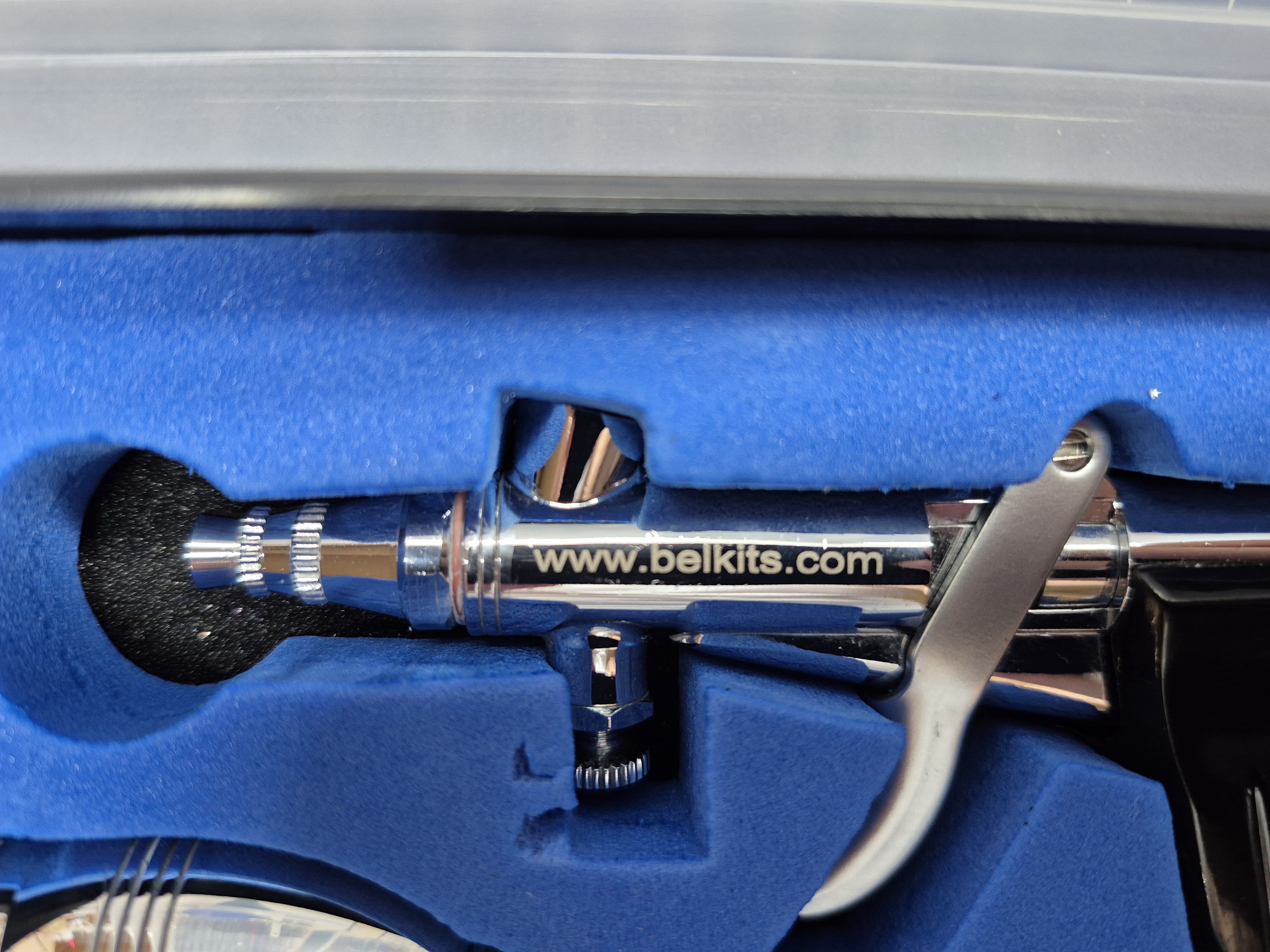 Belkits Gravity Feed Double Action Airbrush Set 0.3mm + 0.5mm + 0.8mm (Trigger type) / Testovací kus