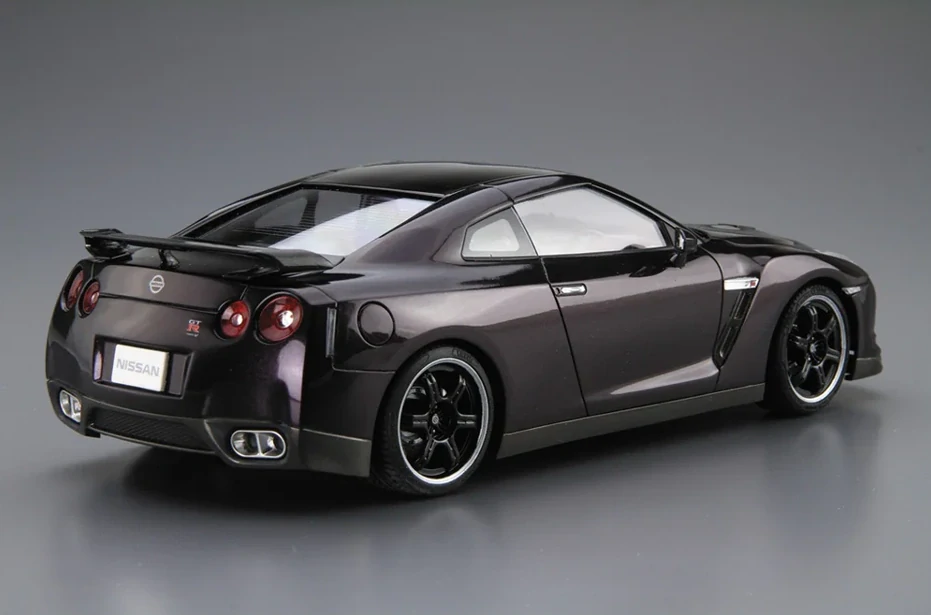 Aoshima Nissan R35 GT-R Spec-V '09 1/24