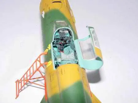 Trumpeter 02218 MIG-21 MF 1/32