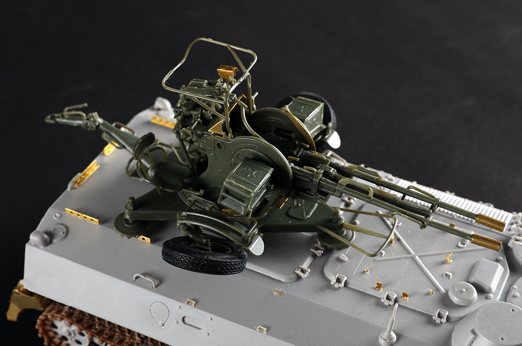 Trumpeter MT-LB with zu-23-2 1/35