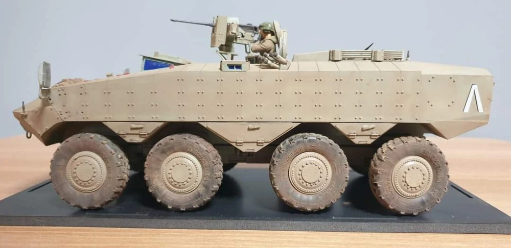 Hobby Boss IDF Eitan Wheeled APC 1/35