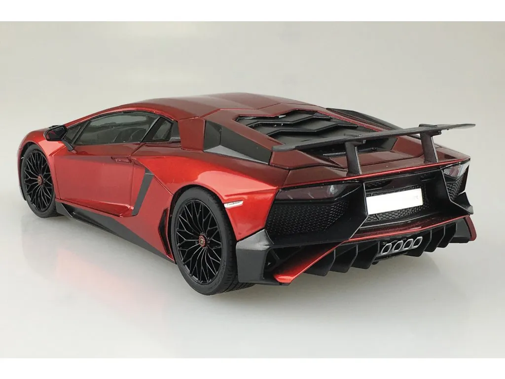 Aoshima Lamborghini Aventador SV 2015 1/24