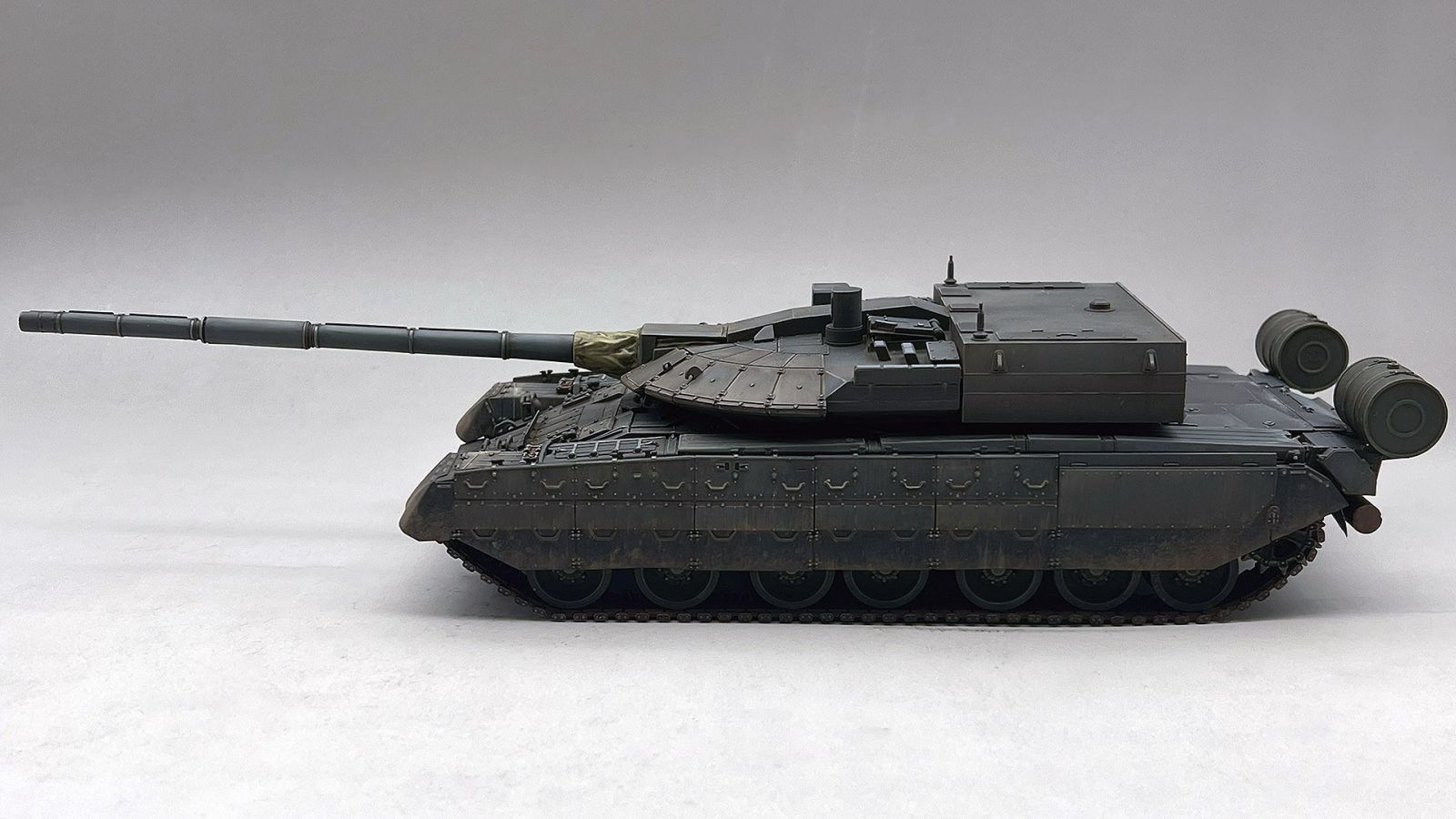 Amusing Hobby Black Eagle Object 640 1/35