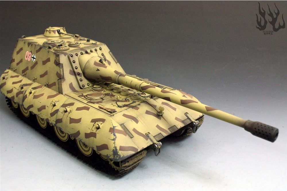 Amusing Jagdpanzer E-100 1/35