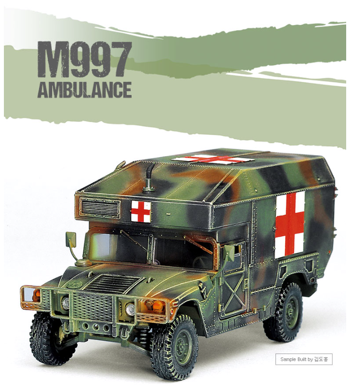 Academy M997 Maxi Ambulance 1/35
