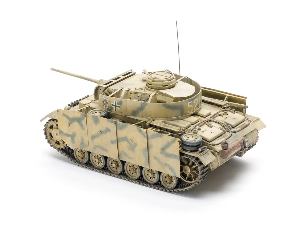 Takom Pz.Kpfw.III Ausf.M mit Schürzen 1/35