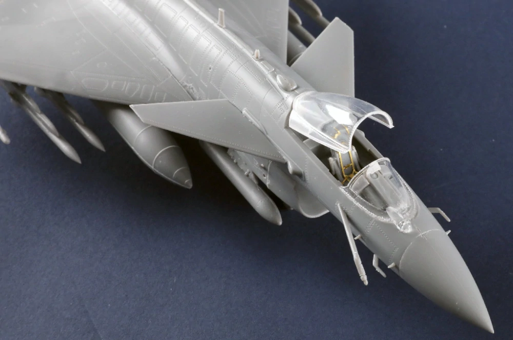 Trumpeter Chinese J-10C Fighter 1/72