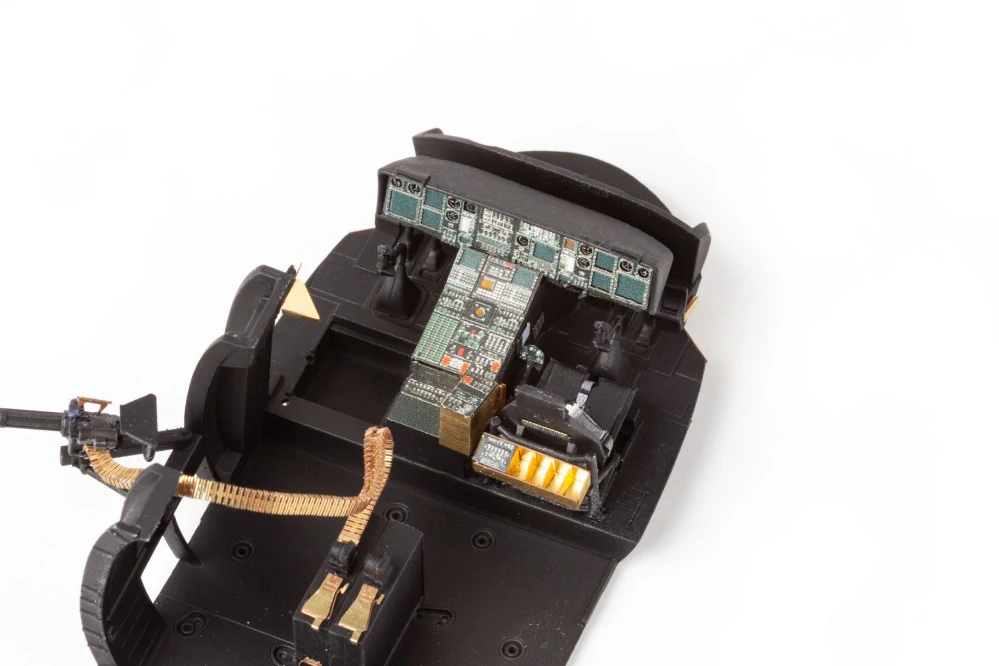 Eduard MH-60L cockpit (ICM) - detail set 1/48