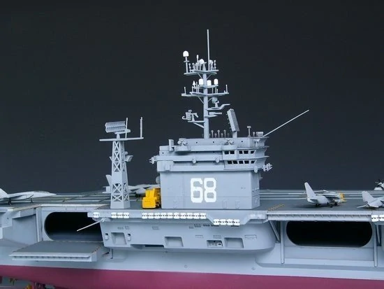 Trumpeter U.S. CVN-68 Nimitz aircraft carrier 1975 1/350