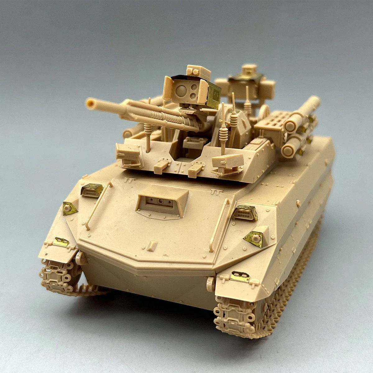 Amusing Hobby Russian UGCV Uran-9 1/35