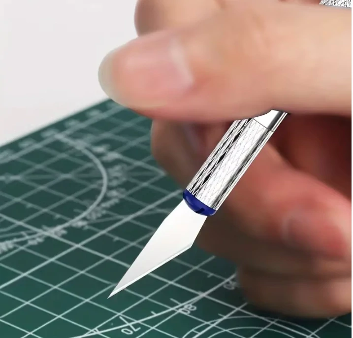 Multifunkční set modelářských nožů a škrabek 13v1 (3 madla s noži + 10 typů čepelí)