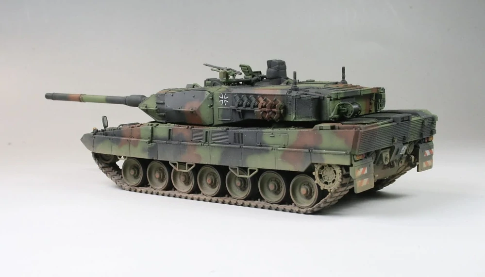 Vespid Models Leopard 2 A7V German MBT 1/72