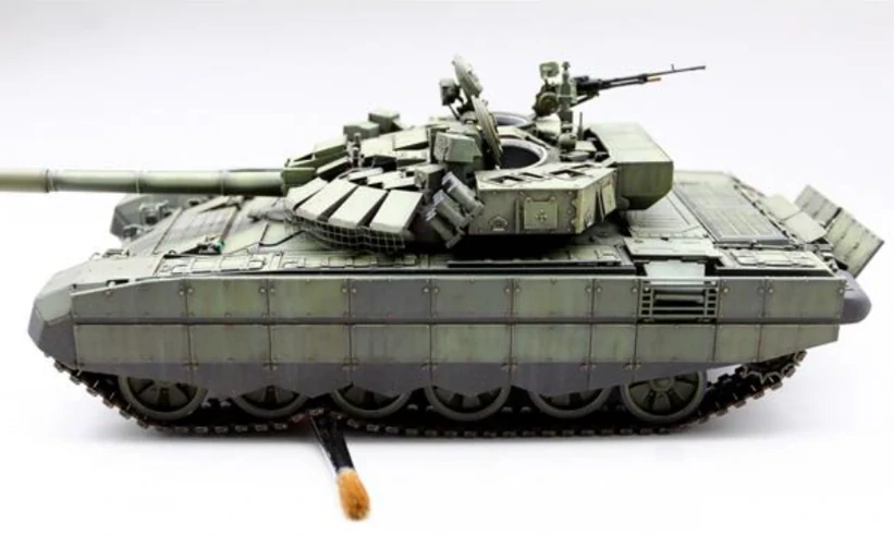 Amusing Hobby T-72B3 Arena - Russian Main Battle Tank 1/35 (Předobjednávka leden)
