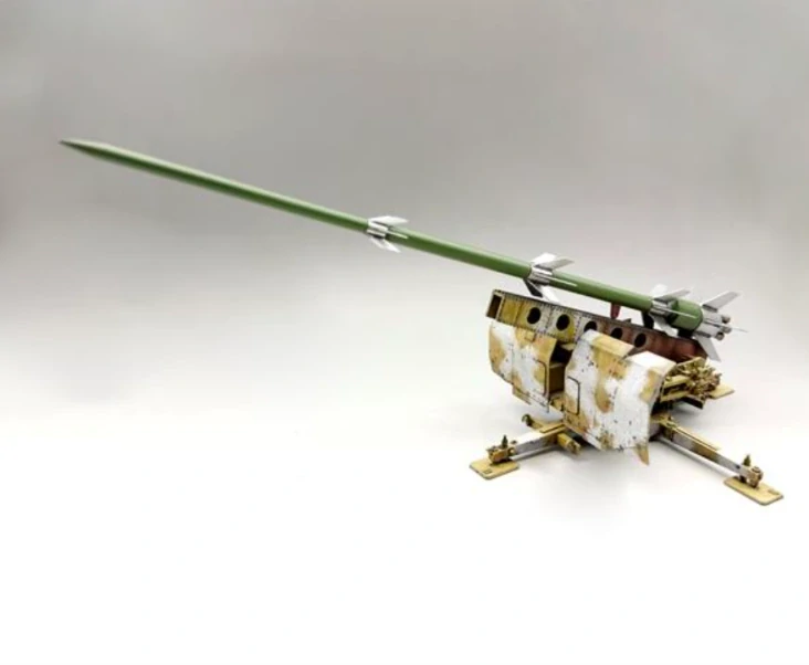 Amusing Hobby Rheinbote RH.Z.61/9 Rheinmetall long-range rocket 1/35 (Předobjednávka leden)