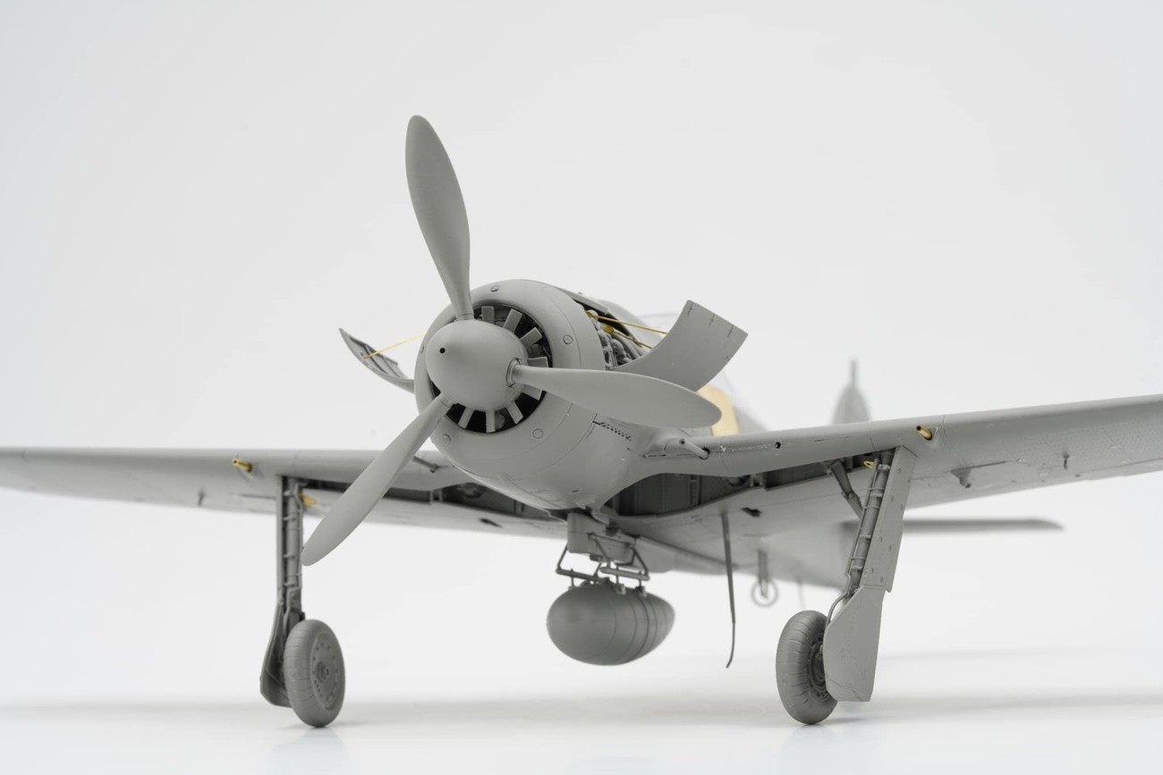 Border Model Focke-Wulf Fw190A-8 R2/R6/R7/R8 (4 in 1) 1/35
