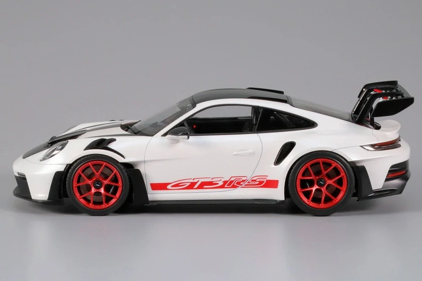 Tamiya Porsche 911 GT3 RS 1/24
