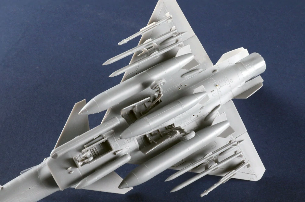 Trumpeter Chinese J-10C Fighter 1/72