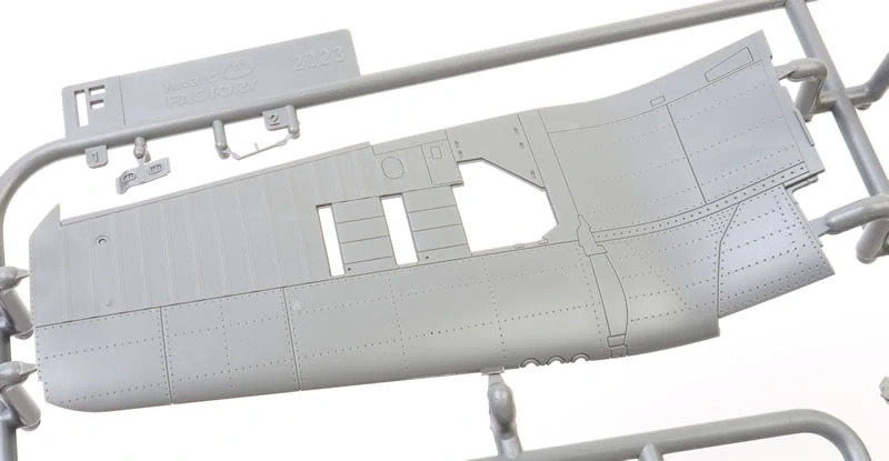 Magic Factory Vought F4U-1A/2 Corsair (Dual Combo Limited Ed.) 1/48