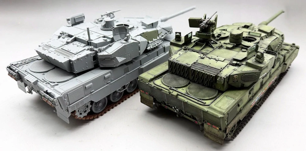 Amusing Hobby Leopard 2 A8 1/35 (Předobjednávka únor)