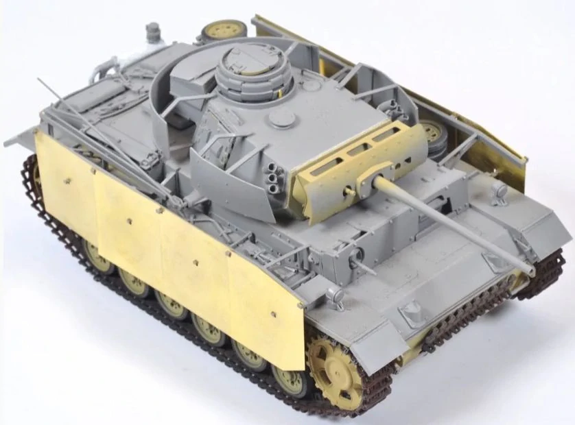 Takom Pz.Kpfw.III Ausf.M mit Schürzen 1/35