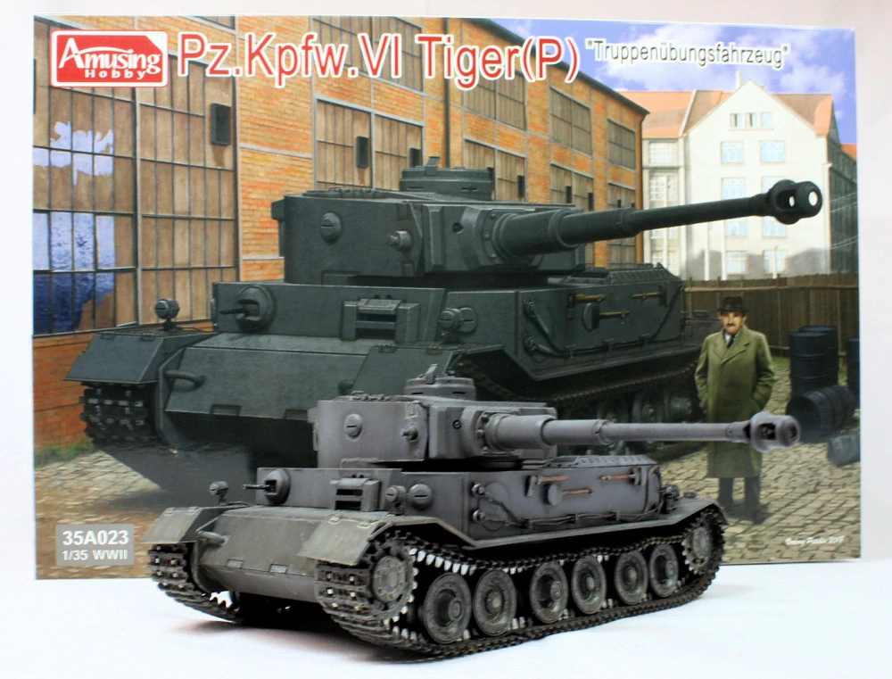 Amusing Hobby Pz.Kpfw.VI Tiger(P) "Truppenübungsfahrzeug" 1/35