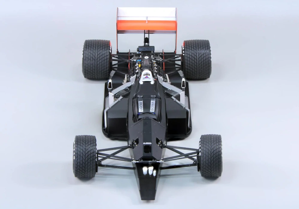Beemax MCLAREN MP4/4 1988 World Champion With Rain Tyres 1/12