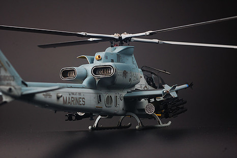 Kittyhawk AH-1Z ”Viper” 1/48