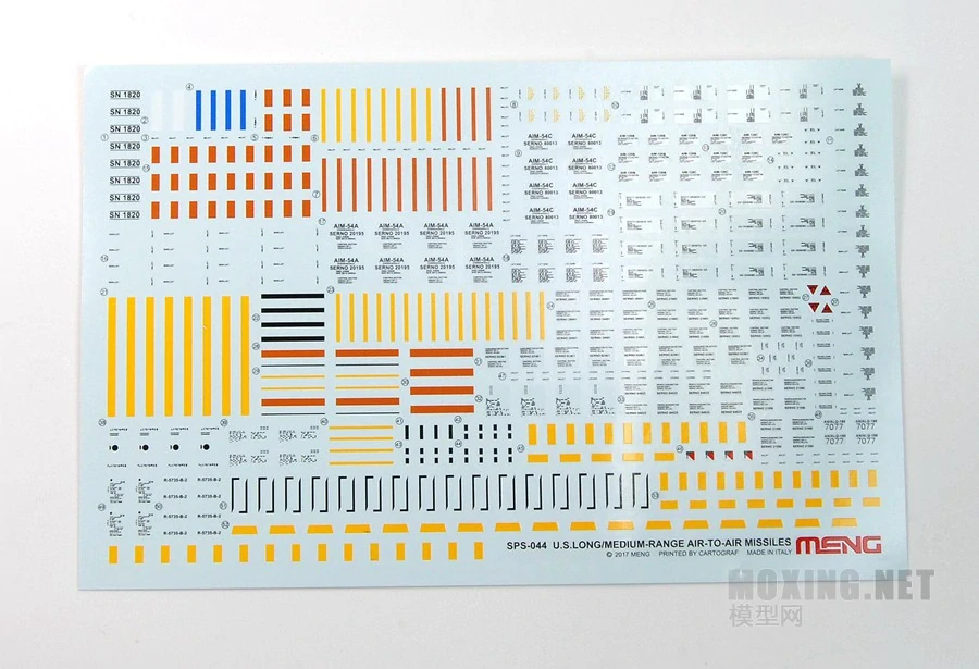 MENG U.S. Long/Medium-Range Air-to-Air Missiles / Zbraňový set 1/48