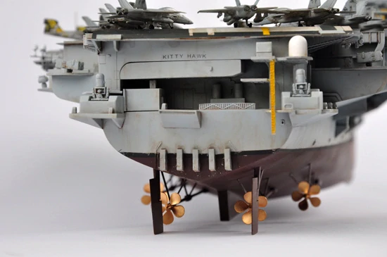Trumpeter USS Kitty Hawk CV-63 1/350